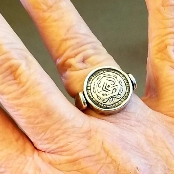 Silpada Sterling Silver Flip Ring - Picture 11 of 12